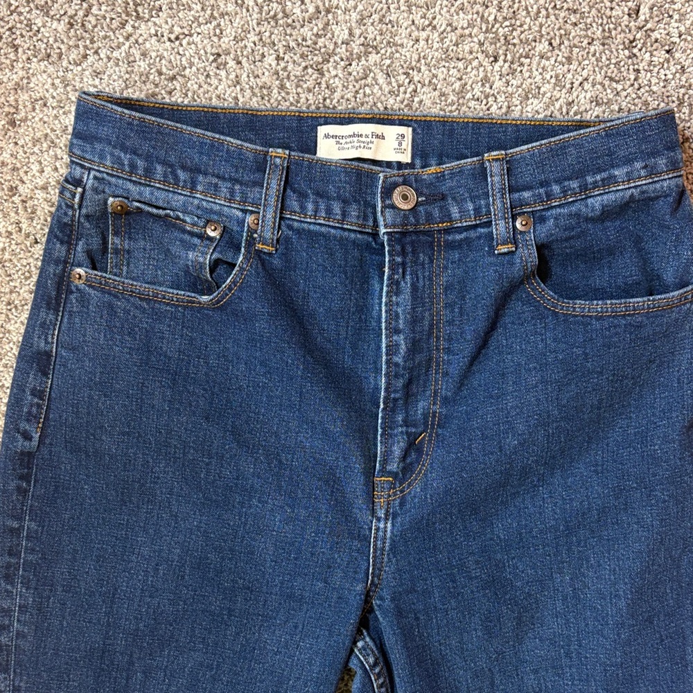 Abercrombie & Fitch Ankle Straight Jeans - Picture 4 of 9